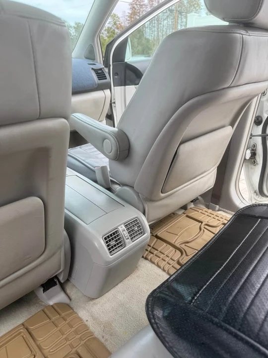 2009 Lexus RX 3rd Gen - Image 13 of 16