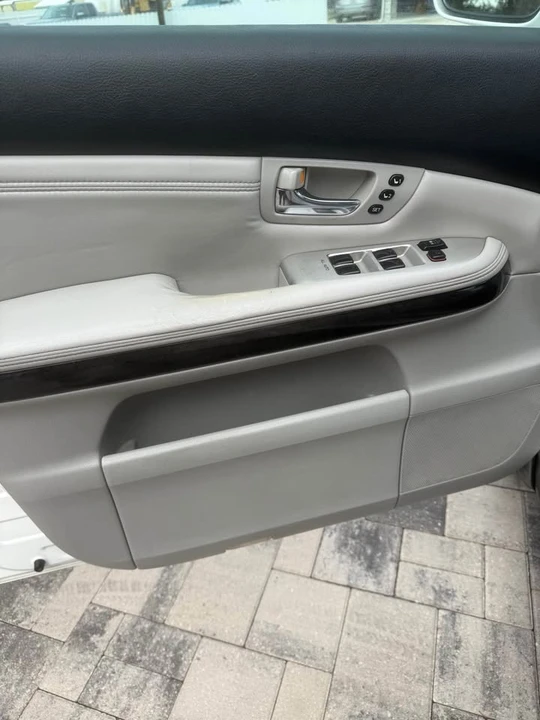 2009 Lexus RX 3rd Gen - Image 15 of 16