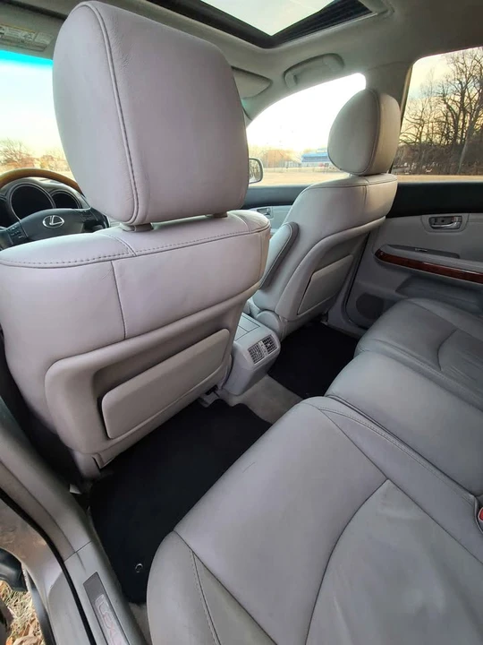 2009 Lexus RX 3rd Gen - Image 17 of 19