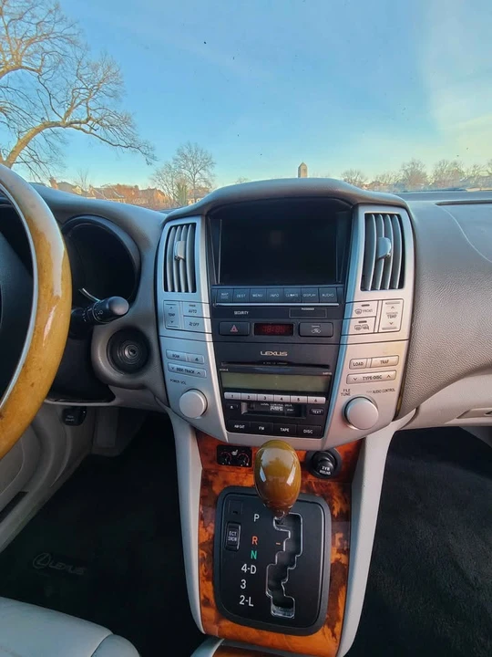 2009 Lexus RX 3rd Gen - Image 13 of 19