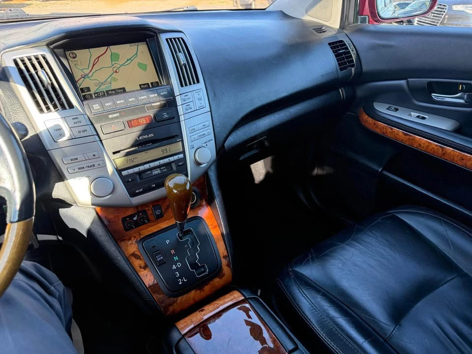 2009 Lexus RX 2nd Gen - Image 16 of 20