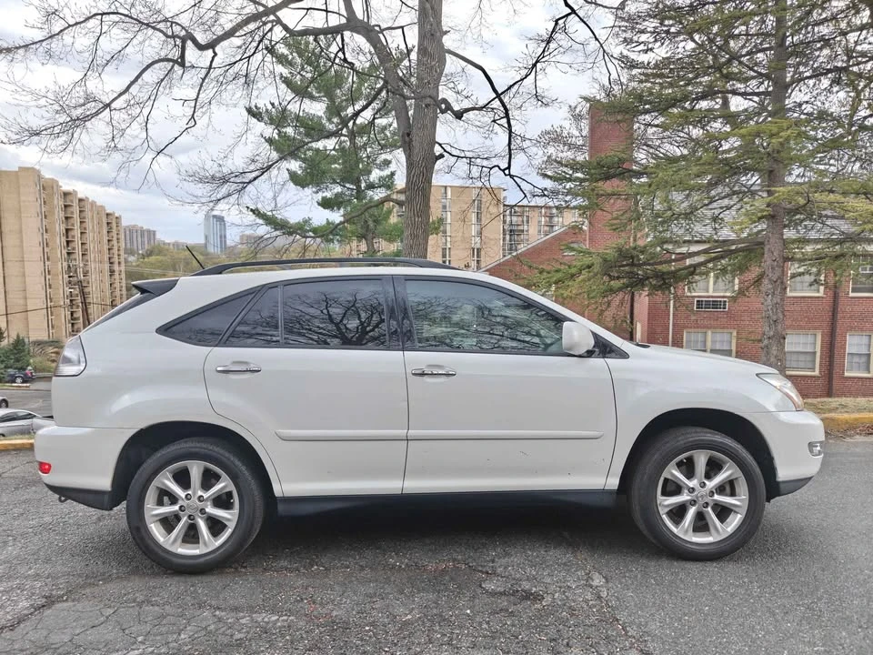2009 Lexus RX 3rd Gen - Image 4 of 19