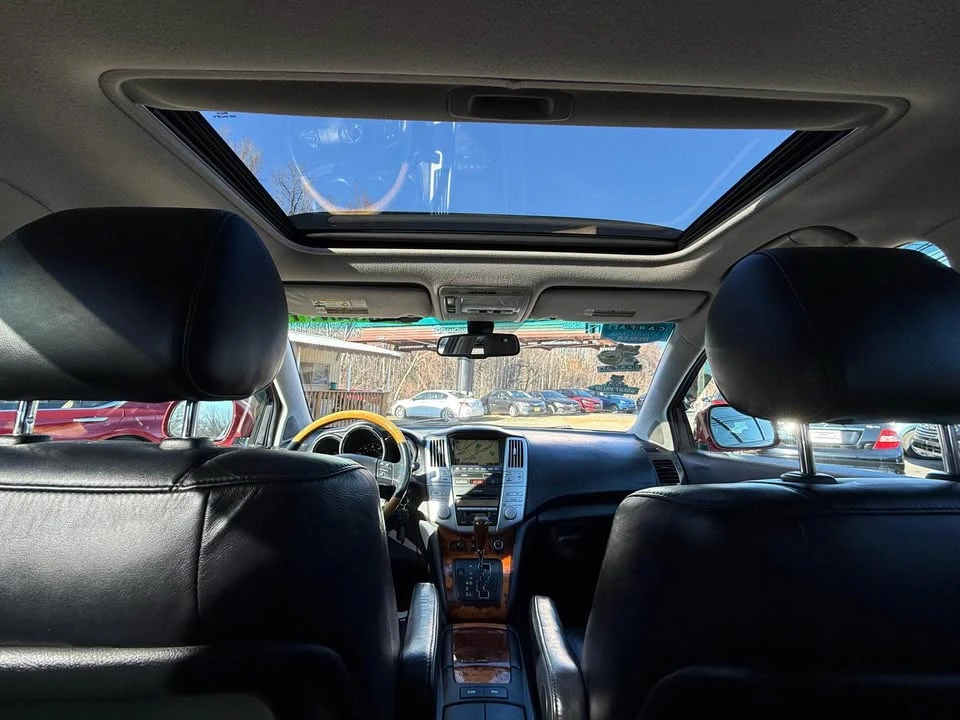 2009 Lexus RX 2nd Gen - Image 13 of 20
