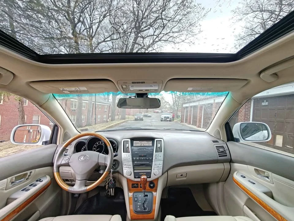 2009 Lexus RX 3rd Gen - Image 10 of 19