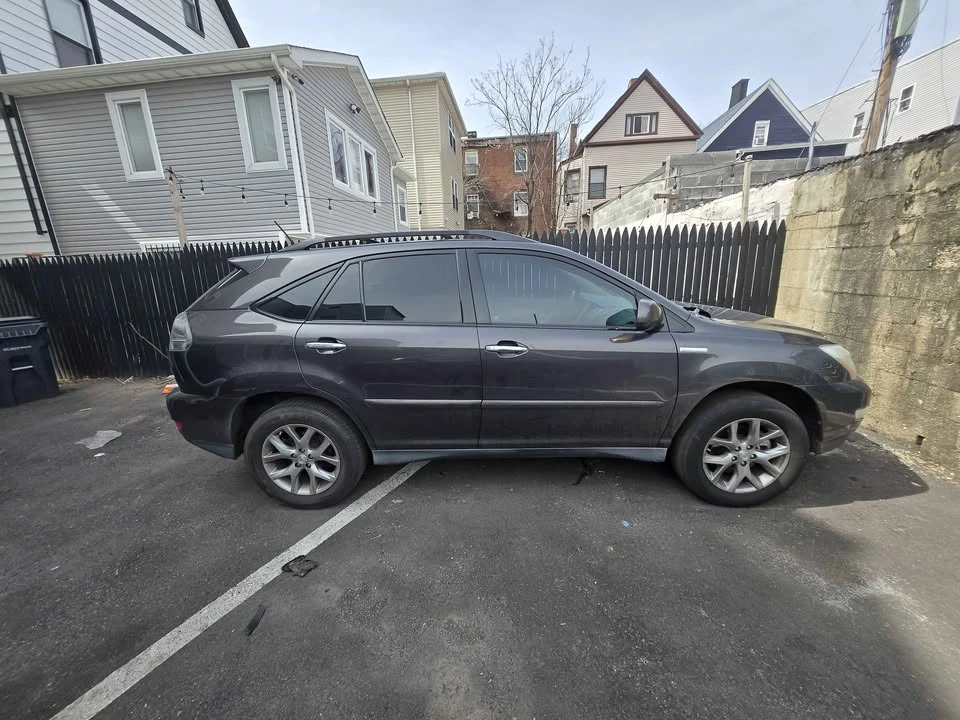 2009 Lexus RX 2nd Gen - Image 2 of 11