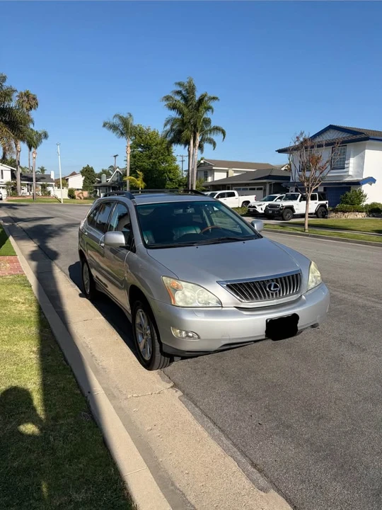 2009 Lexus RX 2nd Gen - Image 9 of 13