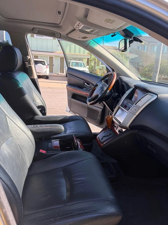 2009 Lexus RX 2nd Gen - Image 4 of 13
