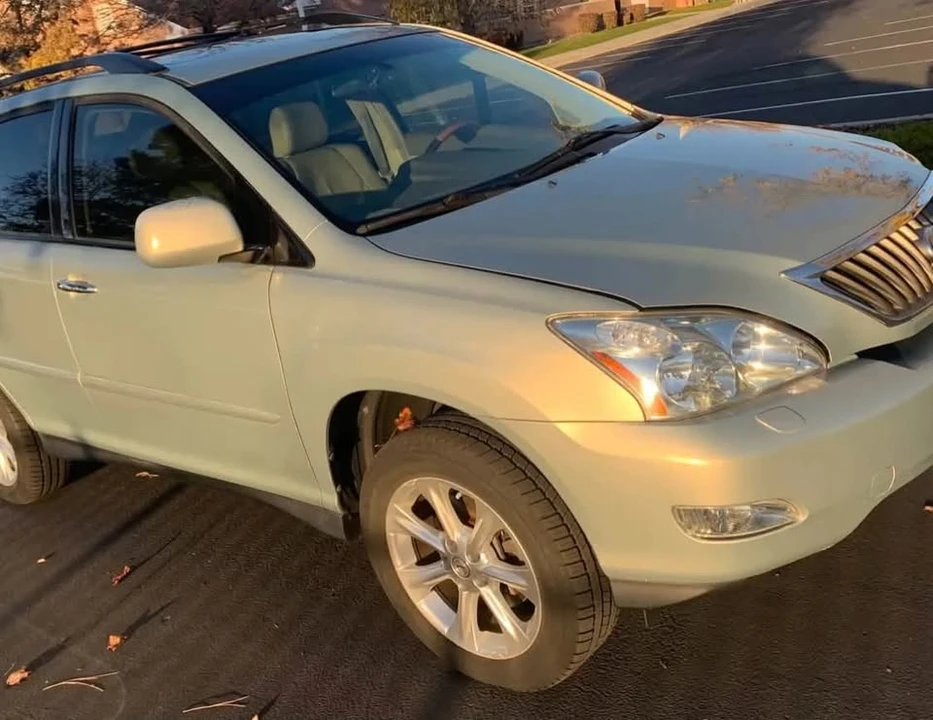 2009 Lexus RX 3rd Gen - Image 2 of 10