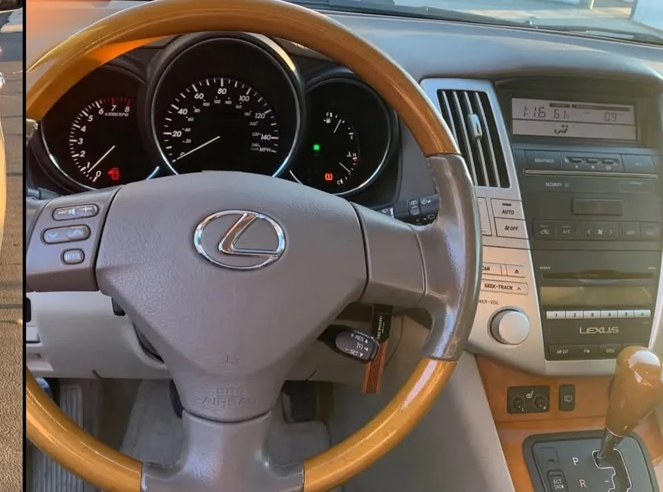 2009 Lexus RX 3rd Gen - Image 4 of 10