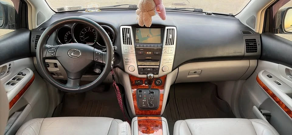 2009 Lexus RX 2nd Gen - Image 6 of 10