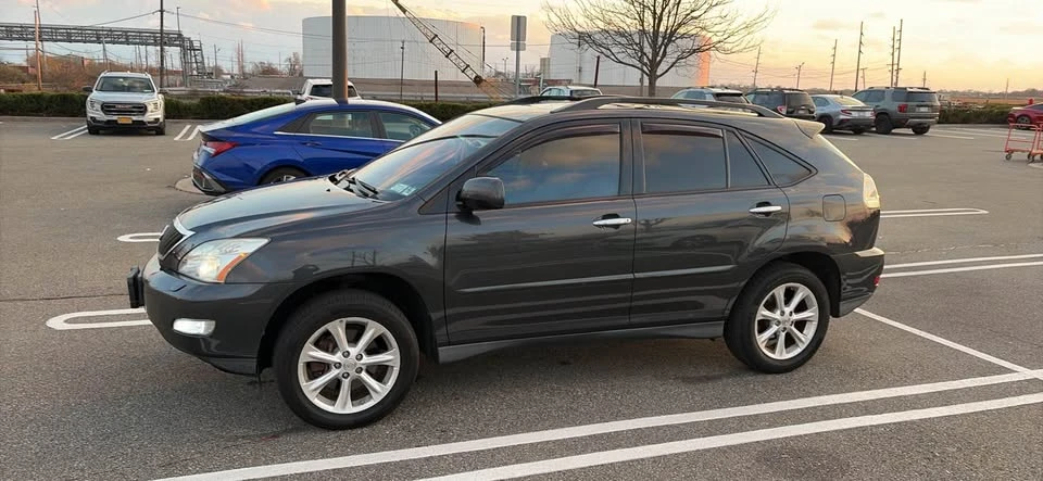 2009 Lexus RX 2nd Gen - Image 2 of 10