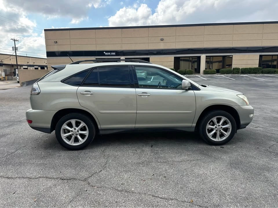 2009 Lexus RX 3rd Gen - Image 5 of 16