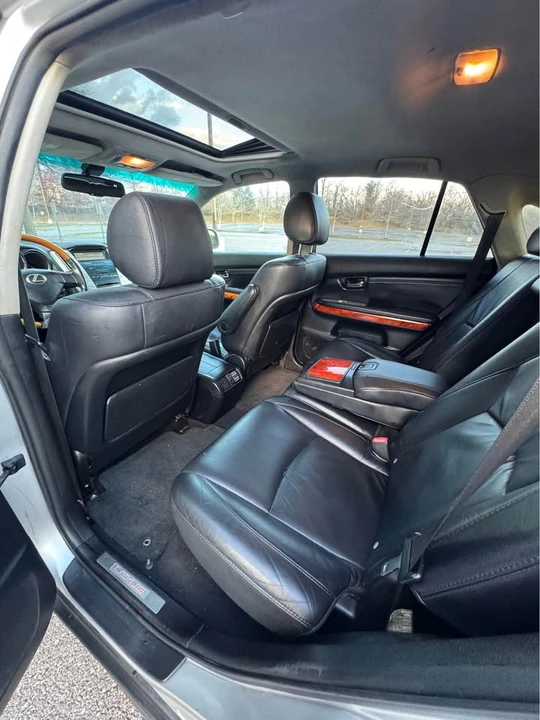 2009 Lexus RX 2nd Gen - Image 13 of 15