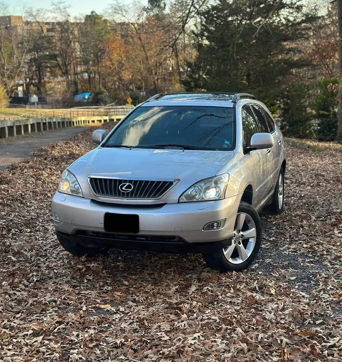 2009 Lexus RX 2nd Gen - Image 2 of 15
