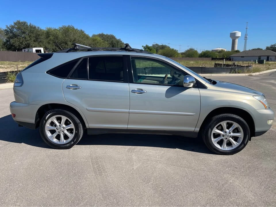 2009 Lexus RX 3rd Gen - Image 5 of 16