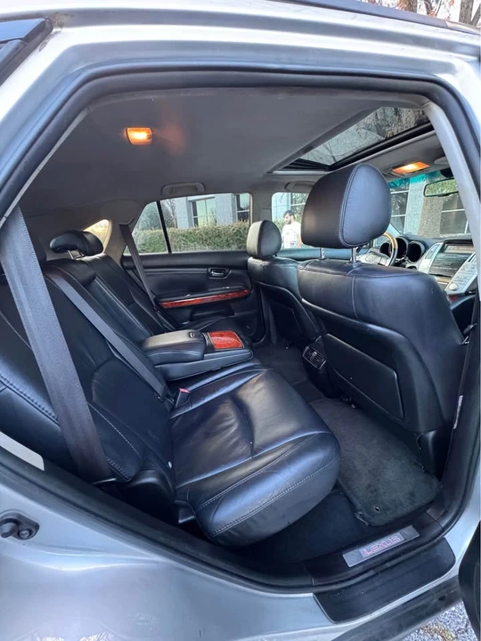 2009 Lexus RX 2nd Gen - Image 12 of 15