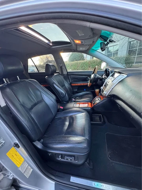 2009 Lexus RX 2nd Gen - Image 11 of 15