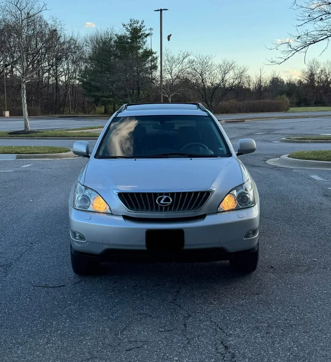 2009 Lexus RX 2nd Gen - Image 4 of 15