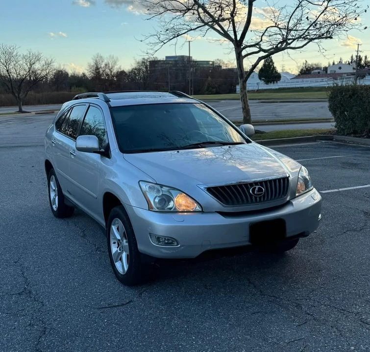 2009 Lexus RX 2nd Gen - Image 3 of 15