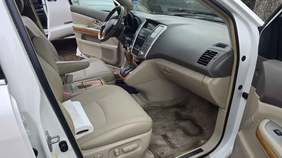 2009 Lexus RX 3rd Gen - Image 3 of 19
