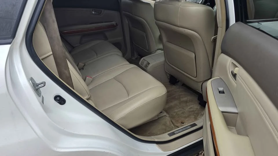 2009 Lexus RX 3rd Gen - Image 2 of 19