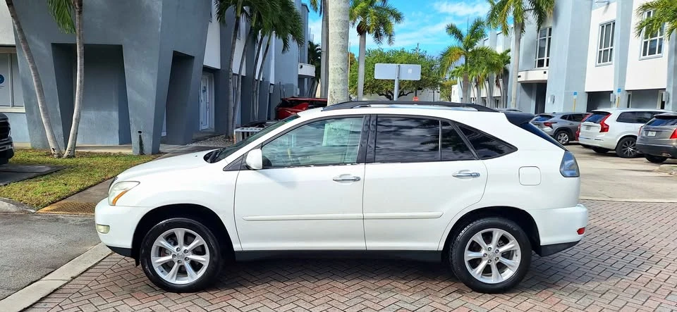 2009 Lexus RX 3rd Gen - Image 6 of 10