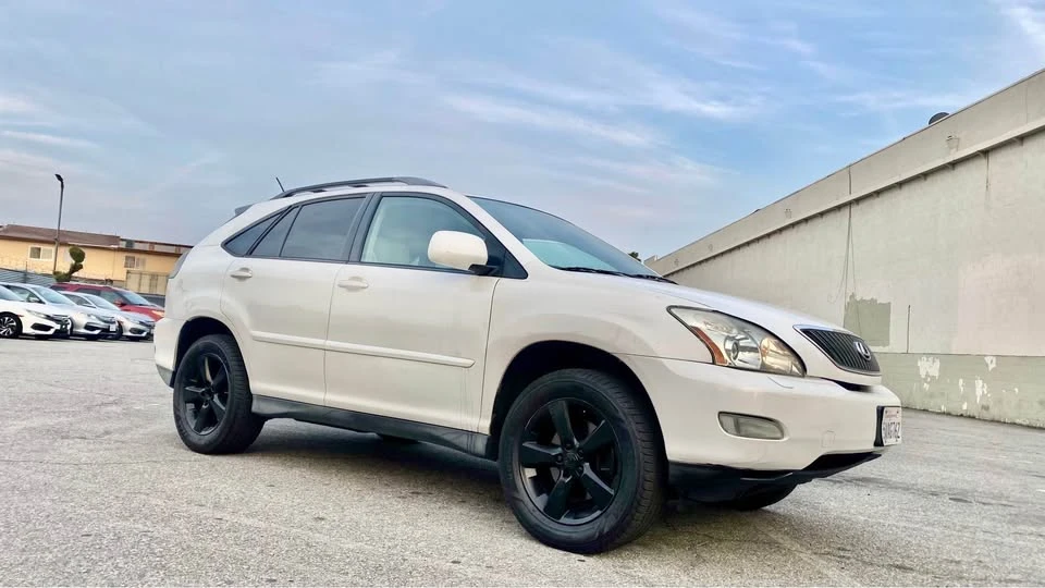 2009 Lexus RX 2nd Gen - Image 3 of 11