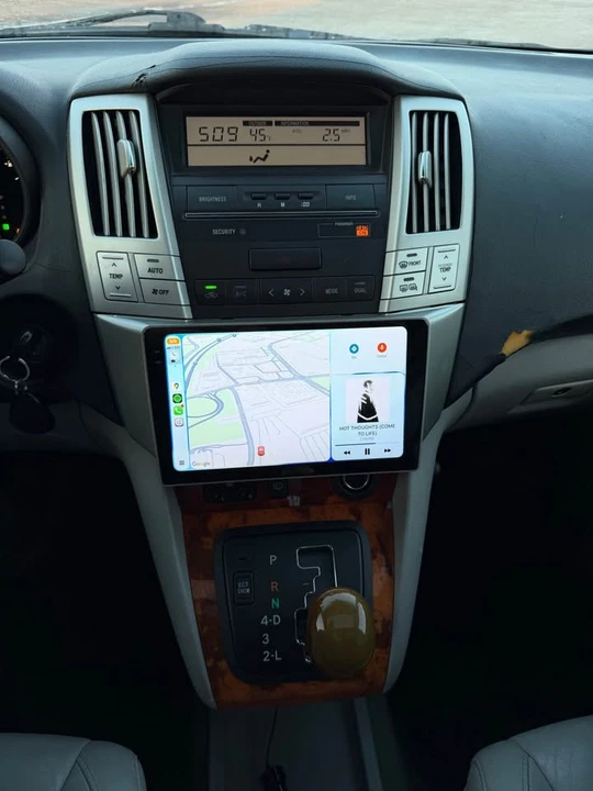 2009 Lexus RX 2nd Gen - Image 15 of 19