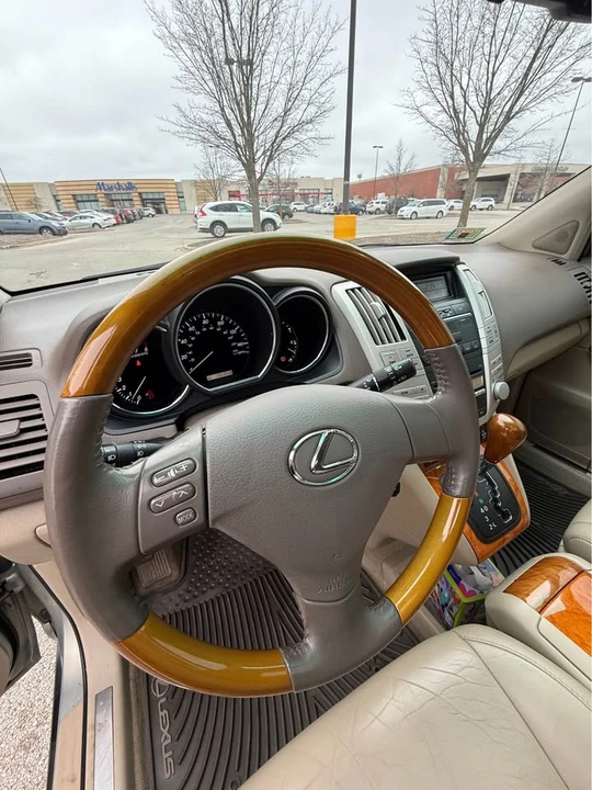 2009 Lexus RX 2nd Gen - Image 9 of 19