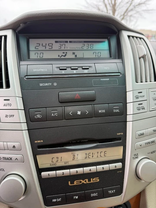 2009 Lexus RX 2nd Gen - Image 15 of 19