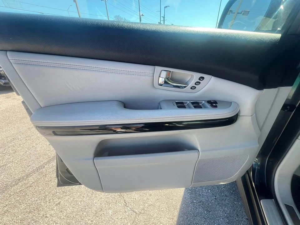 2009 Lexus RX 2nd Gen - Image 6 of 10