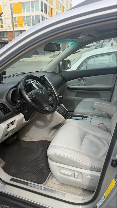 2009 Lexus RX 2nd Gen - Image 7 of 14