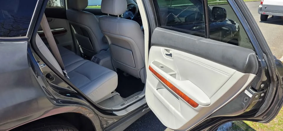 2009 Lexus RX 2nd Gen - Image 9 of 18