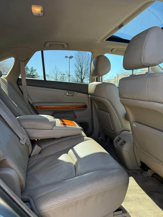 2009 Lexus RX 2nd Gen - Image 13 of 19