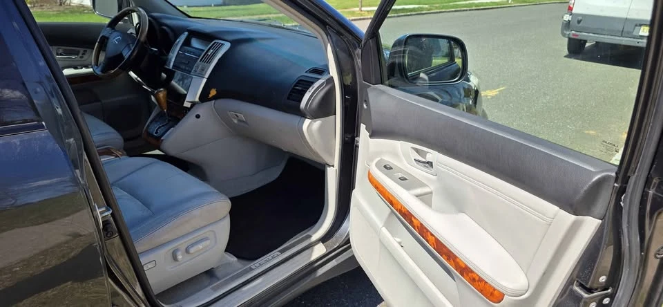 2009 Lexus RX 2nd Gen - Image 10 of 18