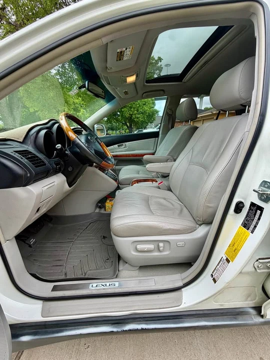 2009 Lexus RX 2nd Gen - Image 8 of 12