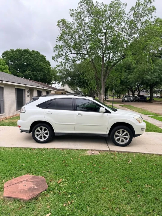 2009 Lexus RX 2nd Gen - Image 2 of 12