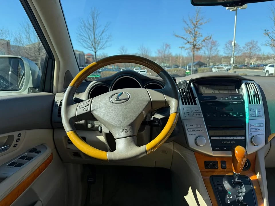 2009 Lexus RX 2nd Gen - Image 14 of 19