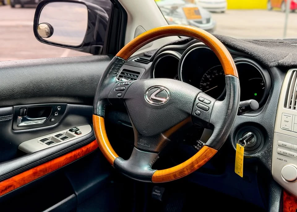 2009 Lexus RX 2nd Gen - Image 13 of 20