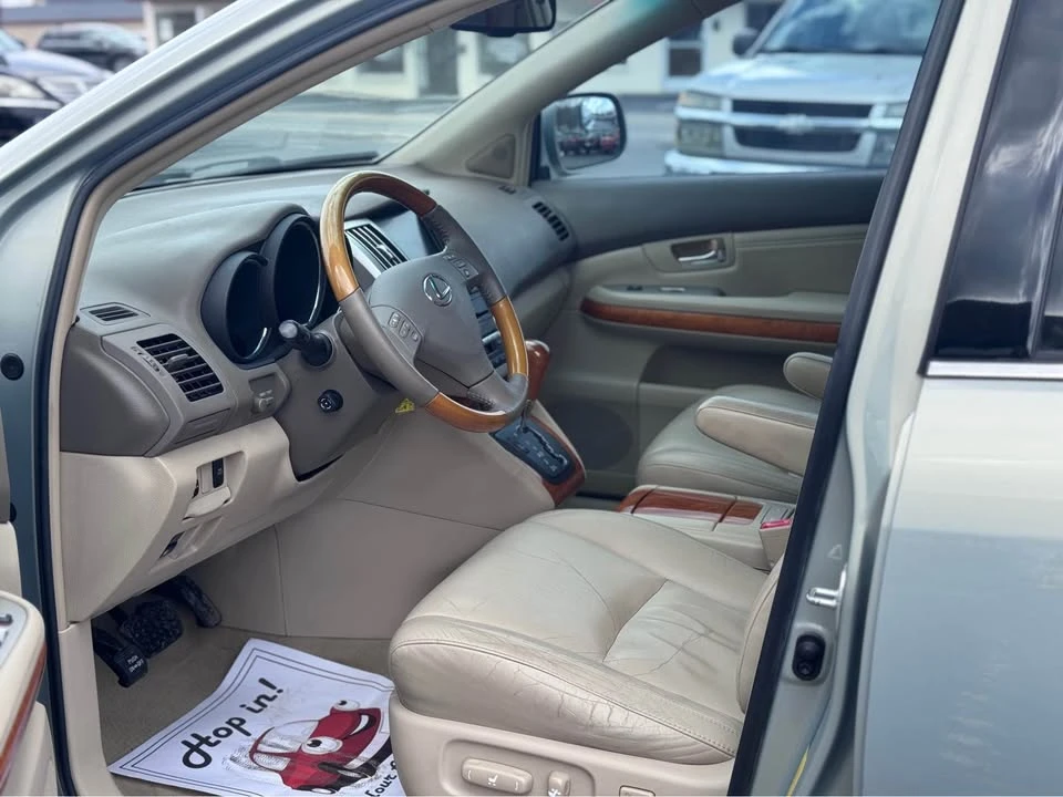 2009 Lexus RX 2nd Gen - Image 9 of 20