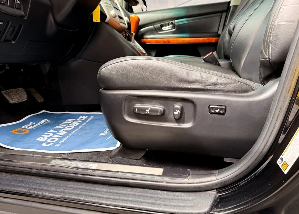 2009 Lexus RX 2nd Gen - Image 17 of 20
