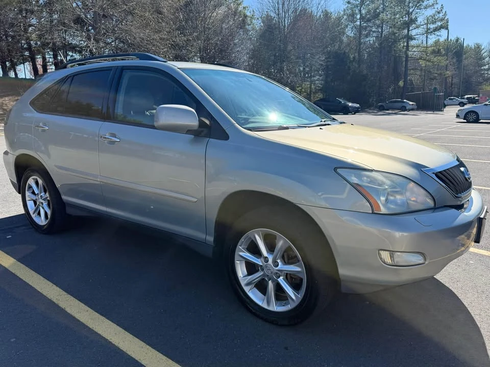 2009 Lexus RX 2nd Gen - Image 11 of 19