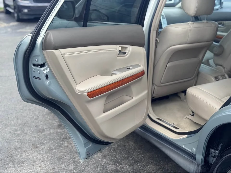 2009 Lexus RX 2nd Gen - Image 10 of 20