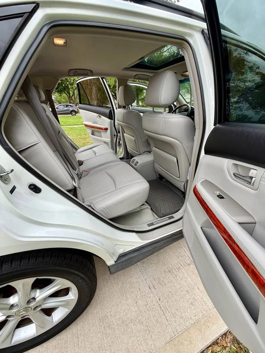 2009 Lexus RX 2nd Gen - Image 11 of 12