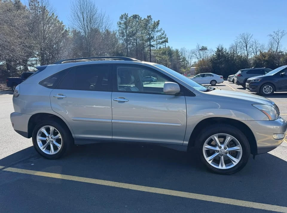 2009 Lexus RX 2nd Gen - Image 6 of 19