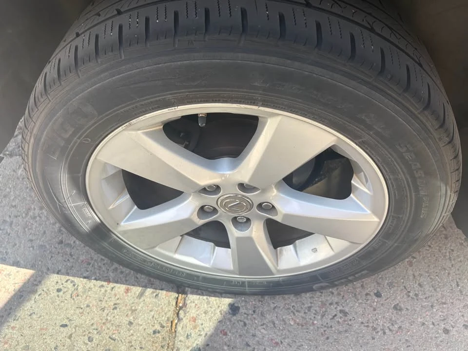 2009 Lexus RX 2nd Gen - Image 18 of 19