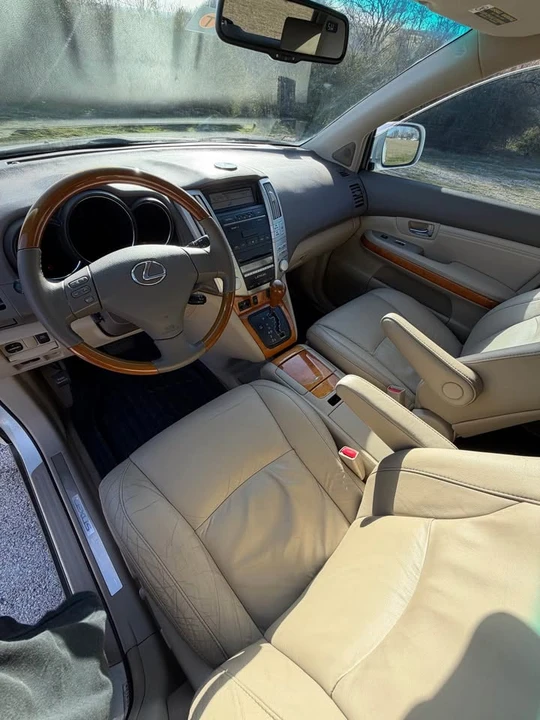 2009 Lexus RX 2nd Gen - Image 5 of 9