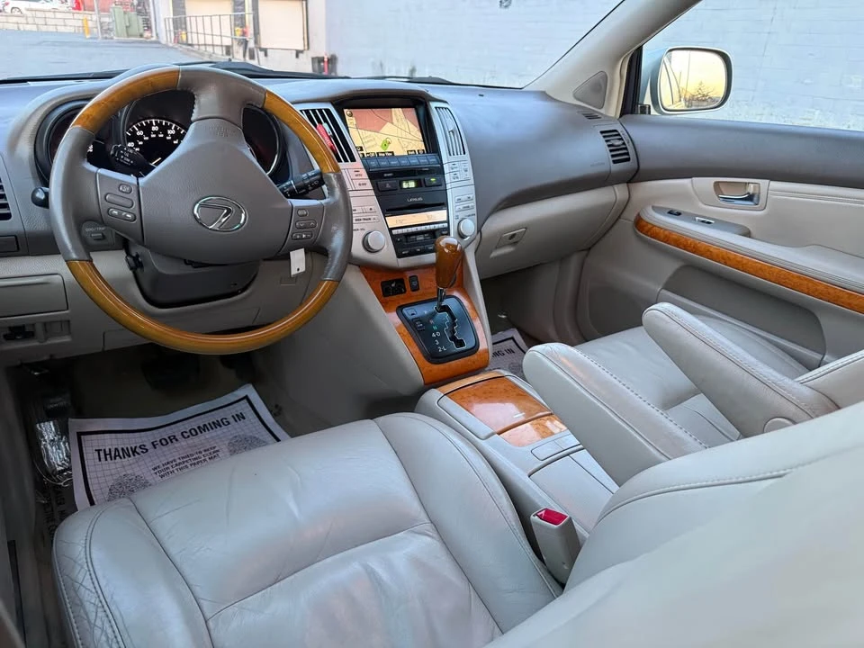 2009 Lexus RX 2nd Gen - Image 9 of 15