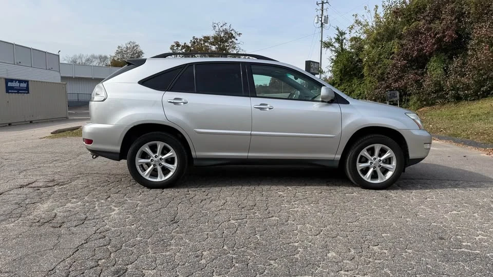 2009 Lexus RX 2nd Gen - Image 4 of 15