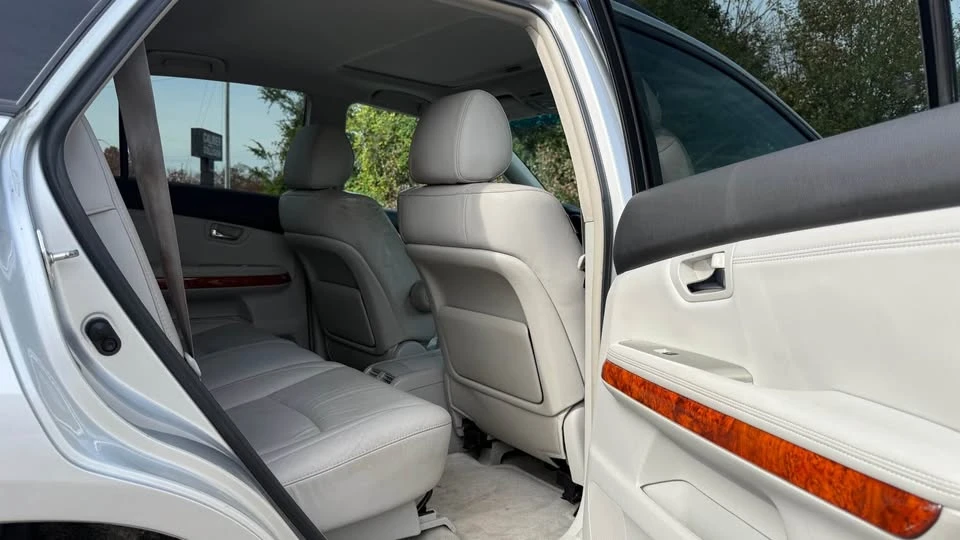 2009 Lexus RX 2nd Gen - Image 13 of 15